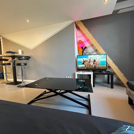 Apartament Momotel 3*